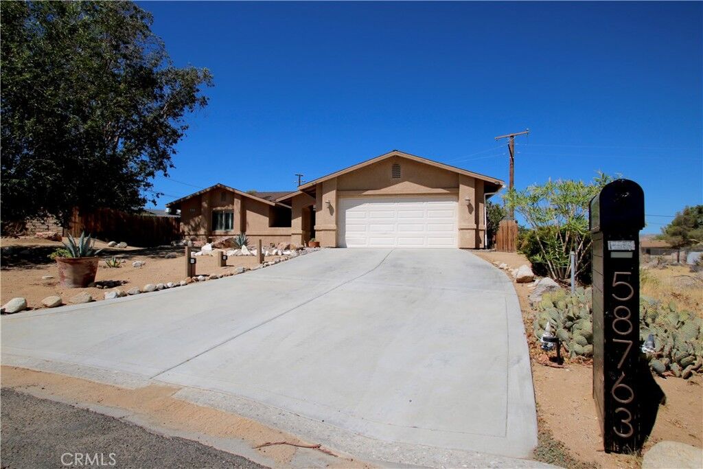 Property Photo: 58763 La Mirada CA 92284