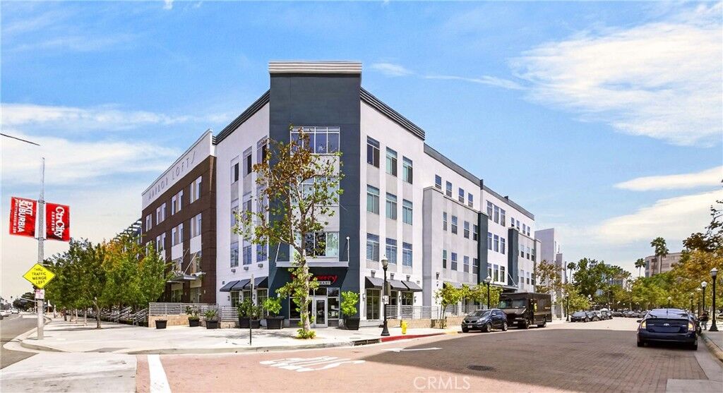Property Photo: 435 W Center Street CA 92805