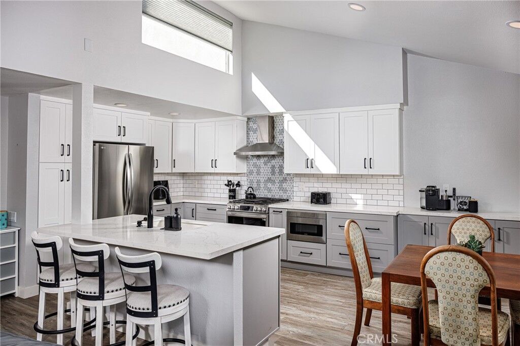 Property Photo: 19510 Sandcastle Ln CA 92648