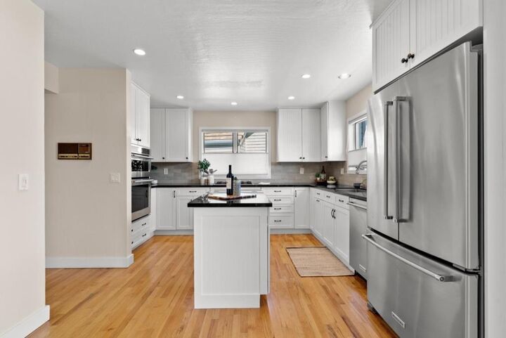 Property Photo:  152 Frederick Street  CA 95062 