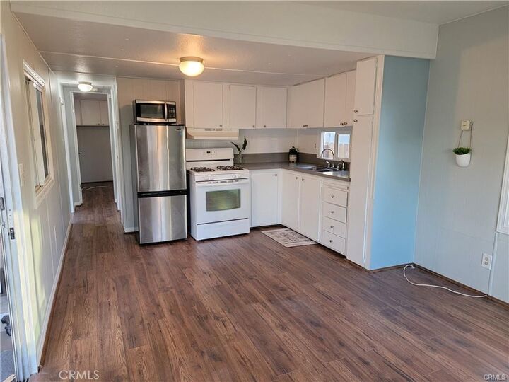 Property Photo: 20550 Earl Street 48 CA 90503