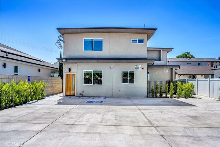 Property Photo:  10882 1/2 Dora Street  CA 91352 