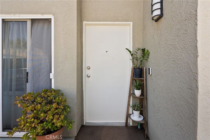 Property Photo: 21200 Trumpet 205 CA 91321