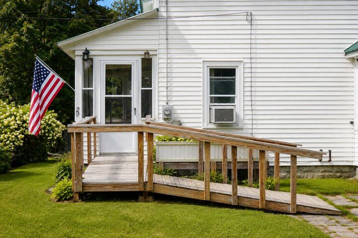 Property Photo:  29 Clinton Street  ME 04463 