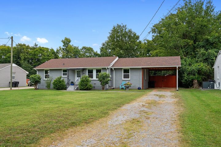 Property Photo:  907 Hunt St  TN 37130 