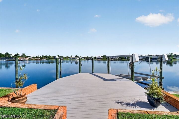 Property Photo:  1802 Lakeview Boulevard  FL 33903 
