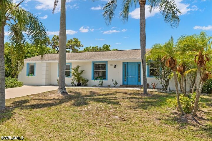 Property Photo: 482 Tradewinds Avenue FL 34108