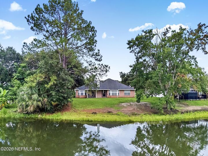 Property Photo:  8426 Country Bend Circle W  FL 32244 