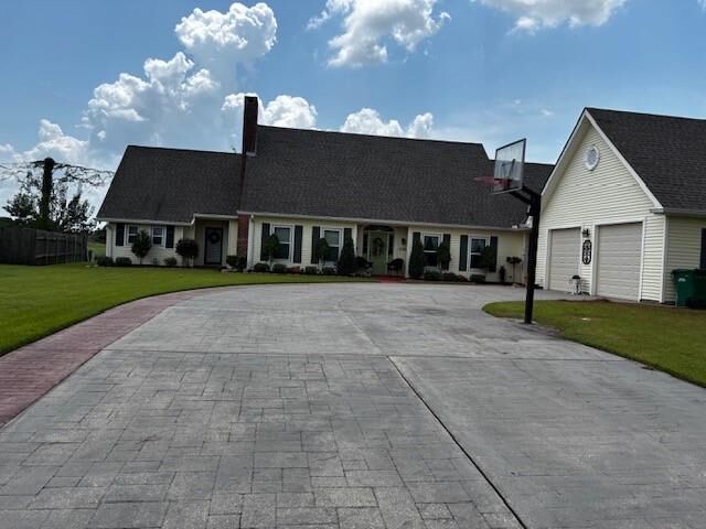Property Photo: 2105 Augusta Drive LA 70068