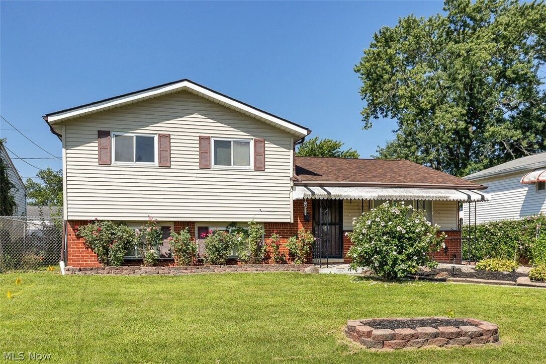 Property Photo:  4610 Willow Avenue  OH 44055 
