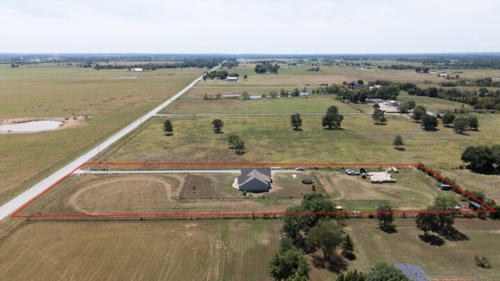 Property Photo: 22111 S Highway 2 OK 74301