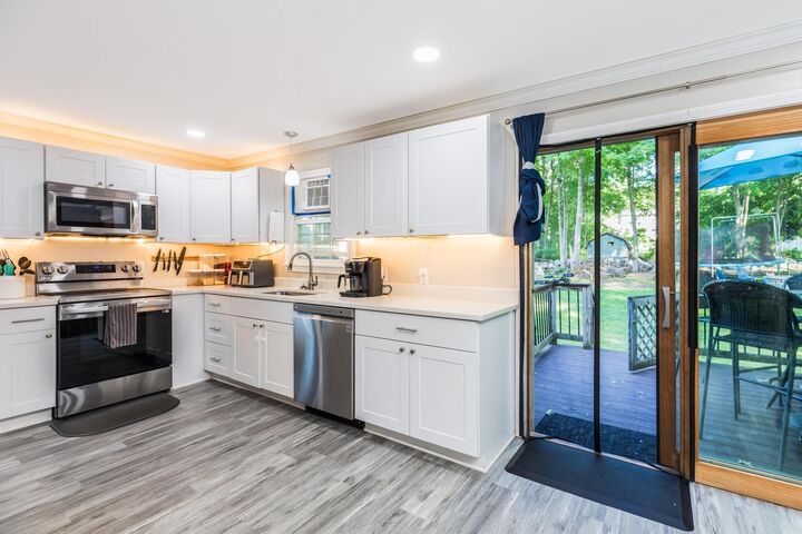 Property Photo:  10 Howe Street  NH 03867 