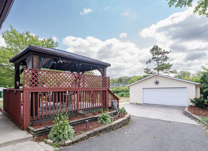 Property Photo:  672 Maryland Avenue W  MN 55117 
