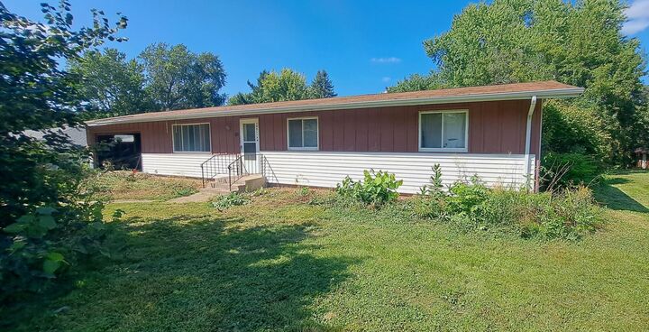Property Photo: 50 Jefferson Drive MN 55057