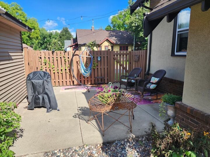 Property Photo: 19 1st Avenue NE MN 55332
