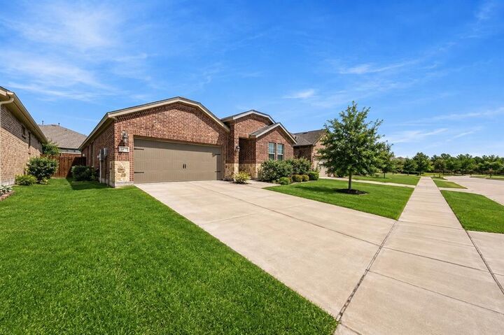 Property Photo: 1928 Stinnet Street TX 75409