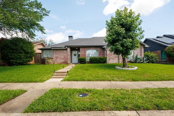 Property Photo: 1517 Wesley Drive TX 75149