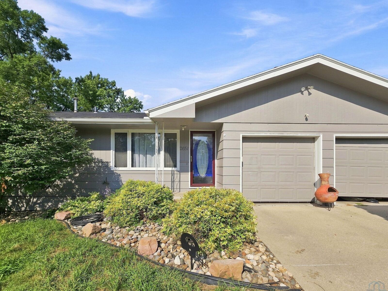 Property Photo:  2651 S Lyons  IA 51106 