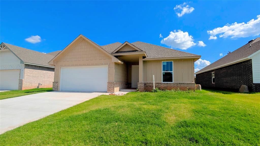 Property Photo: 11708 SW 15th Terrace OK 73099