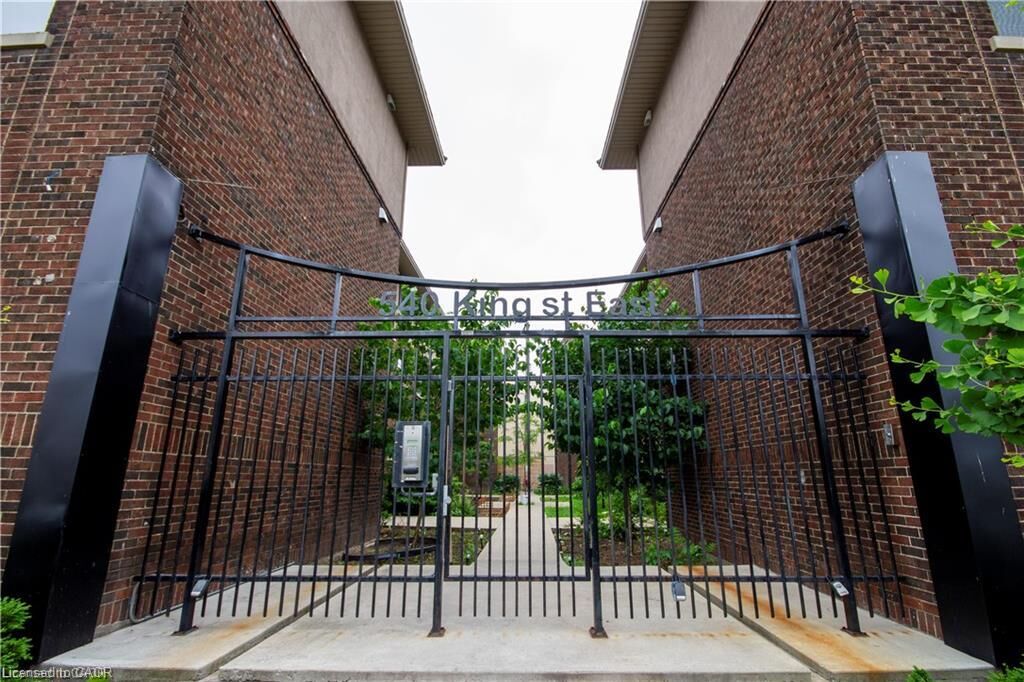 Property Photo:  540 King Street E B8  ON L8N 1E2 