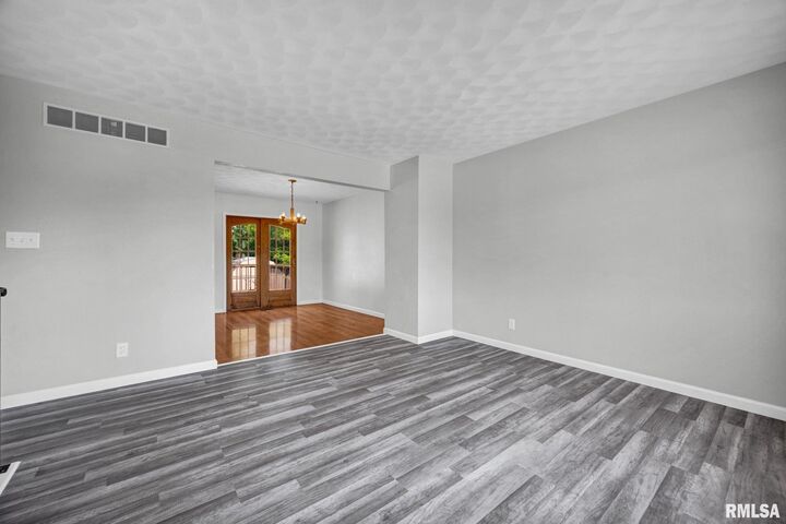 Property Photo:  3600 W Bennington Court  IL 61615 