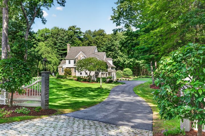 Property Photo:  114 Fox Run Rd  MA 01740 