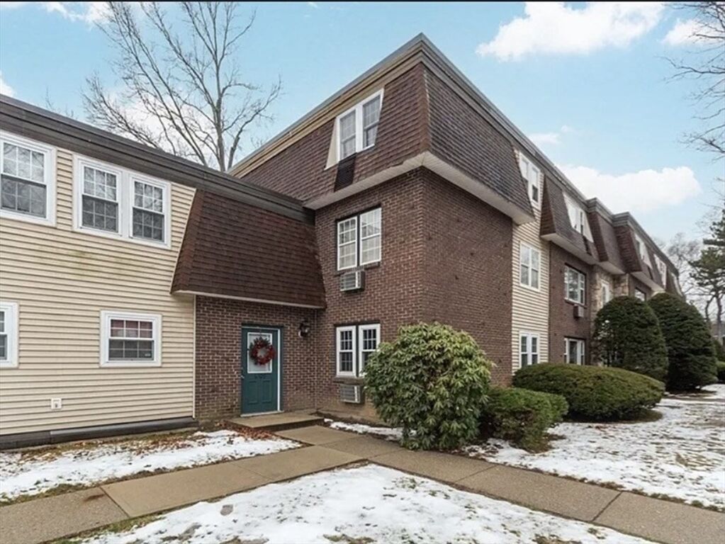 Property Photo:  180 Main Street 6109  MA 02324 