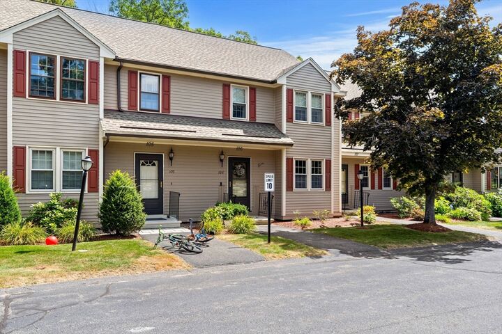 Property Photo:  45 Washington St 106  MA 01844 