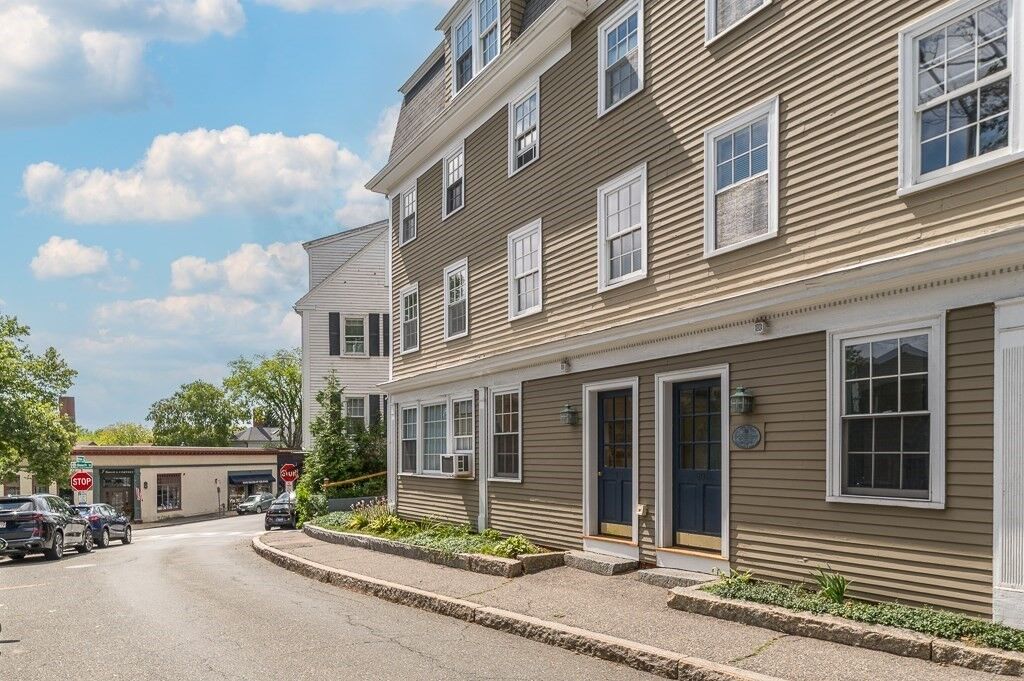 Property Photo: 48 Union - Seasonal 4 MA 01944