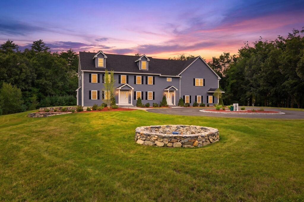 Property Photo:  22 Townsend Road  MA 01464 