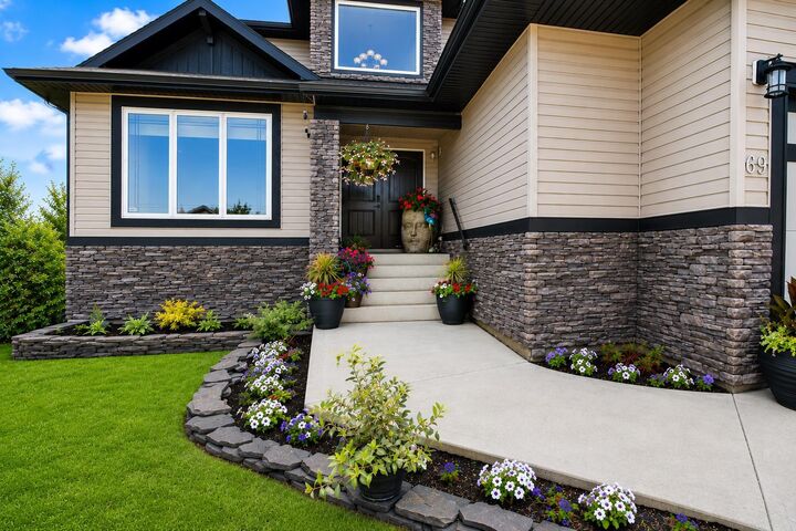 Property Photo: 69 Vintage Close AB T4M 0L6