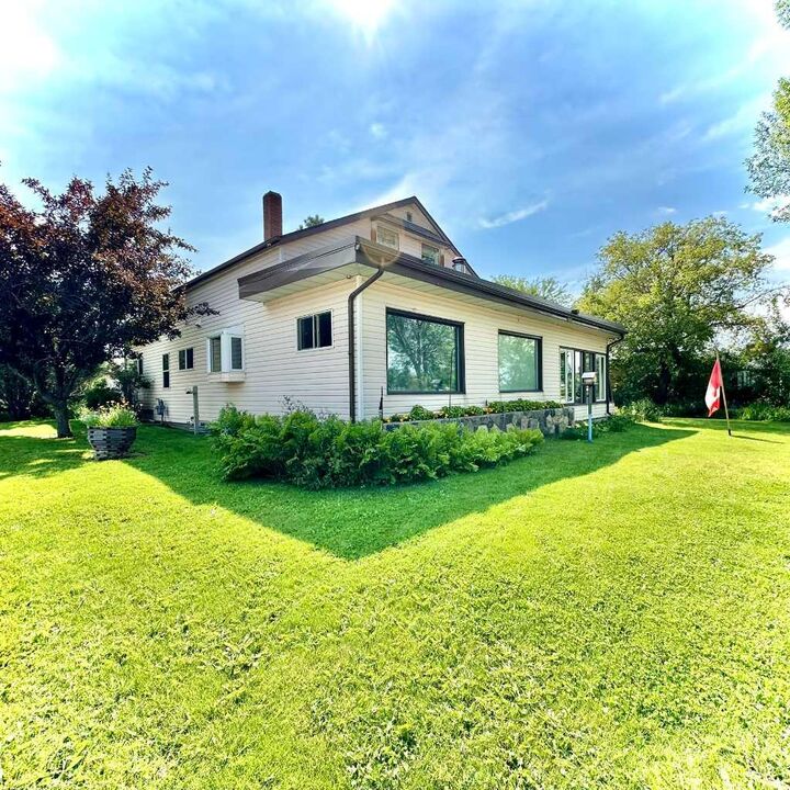 Property Photo: 10209 105 AB T0A 2C0