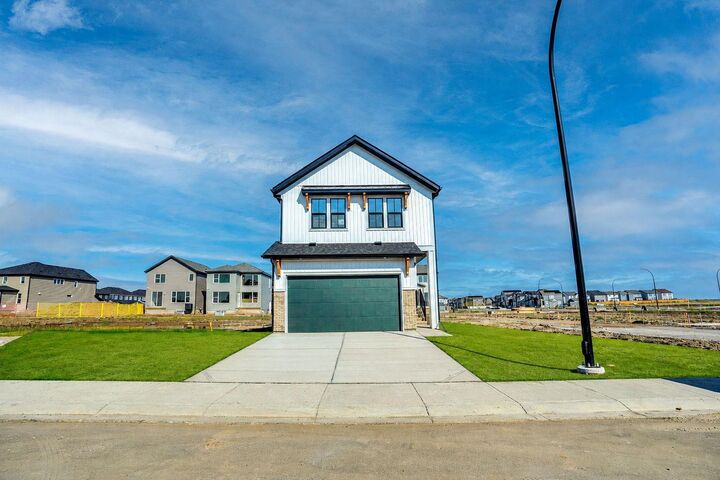 Property Photo:  68 Sugarsnap Green SE  AB T3S 0Y8 