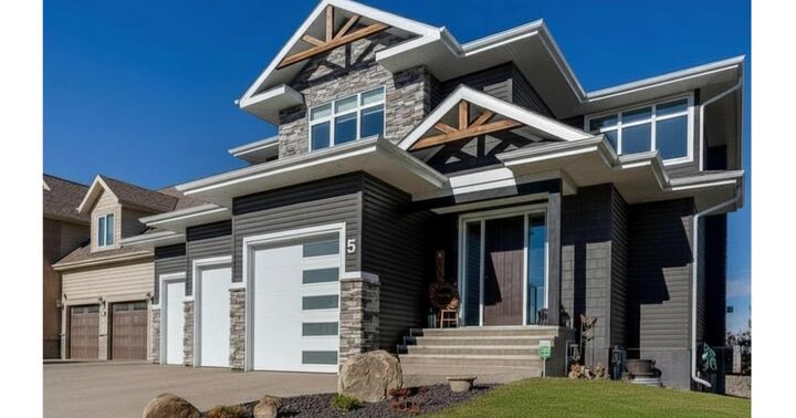 Property Photo: 5 Leonard Close AB T4S 0E7