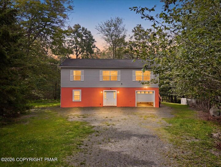 Property Photo: 5265 Glen Terrace PA 18466