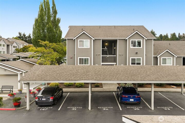 Property Photo: 12515 109th Court NE B202 WA 98034