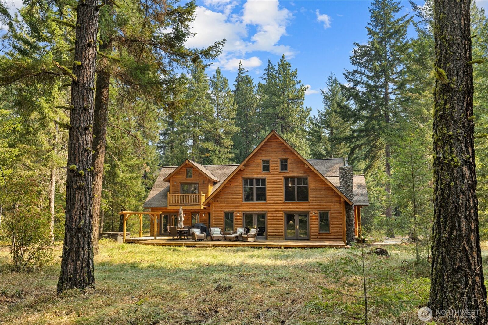 Property Photo: 1611 Larkspur Loop WA 98922