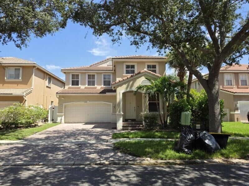 Property Photo:  5292 Sancerre Circle  FL 33463 