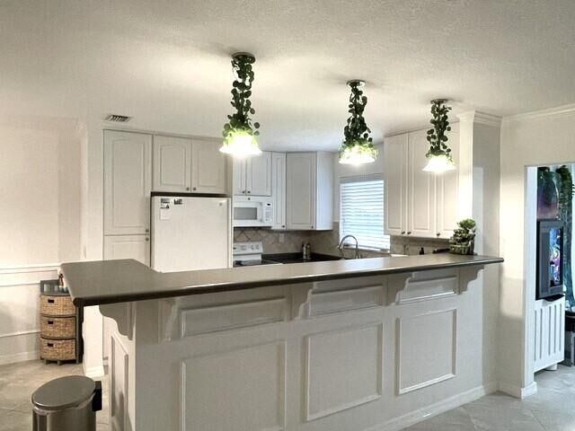 Property Photo: 1080 North Drive B FL 33445