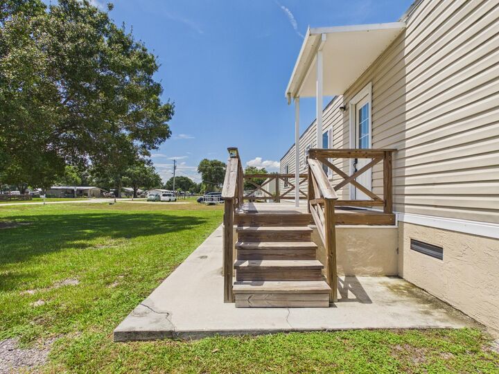 Property Photo: 8615 SE 57th Drive FL 34974