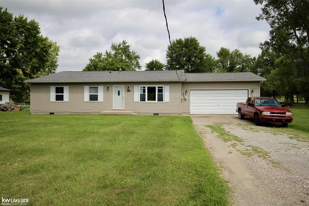 Property Photo:  21181 24 Mile Road  MI 48042 