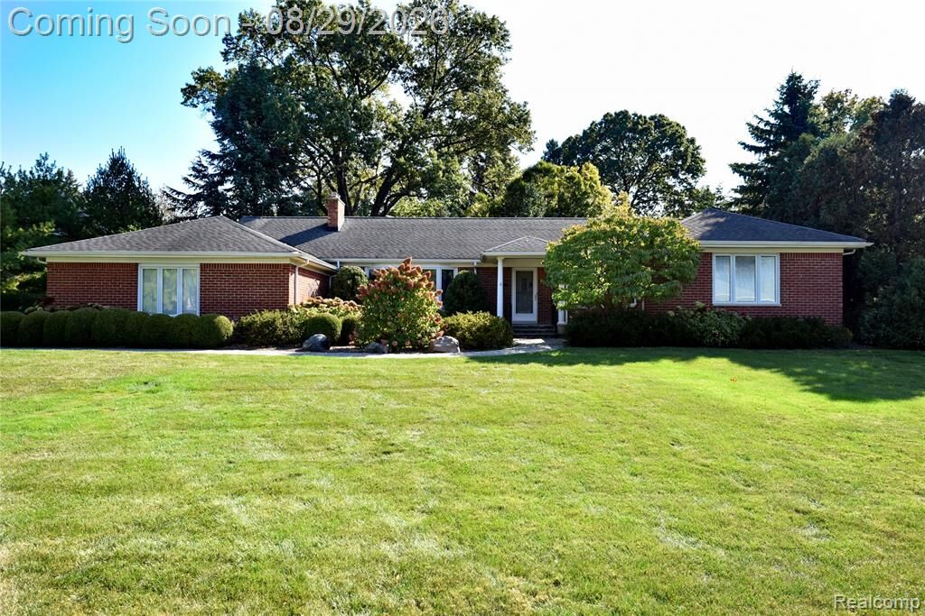 Property Photo: 3851 Carriage Road MI 48301