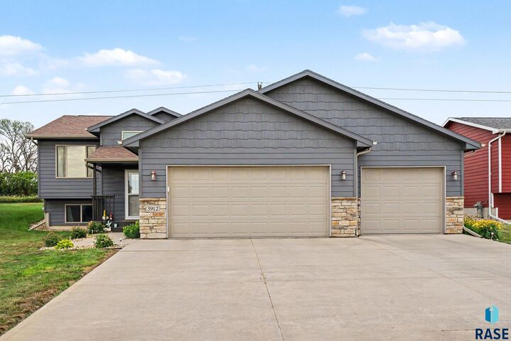 Property Photo:  3912 S Pisidian Ave  SD 57110 