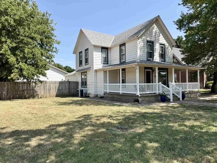 Property Photo:  428 N Main St  KS 67001 