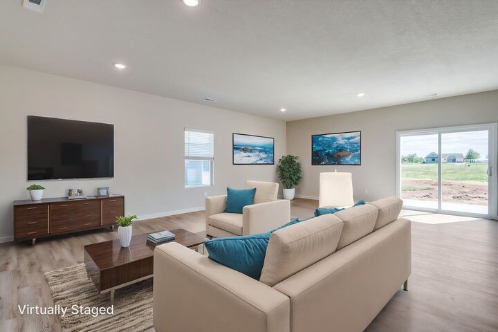 Property Photo: 9412 E Hurst St KS 67210