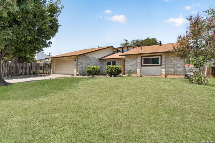 Property Photo: 1031 Bay Horse Dr TX 78245