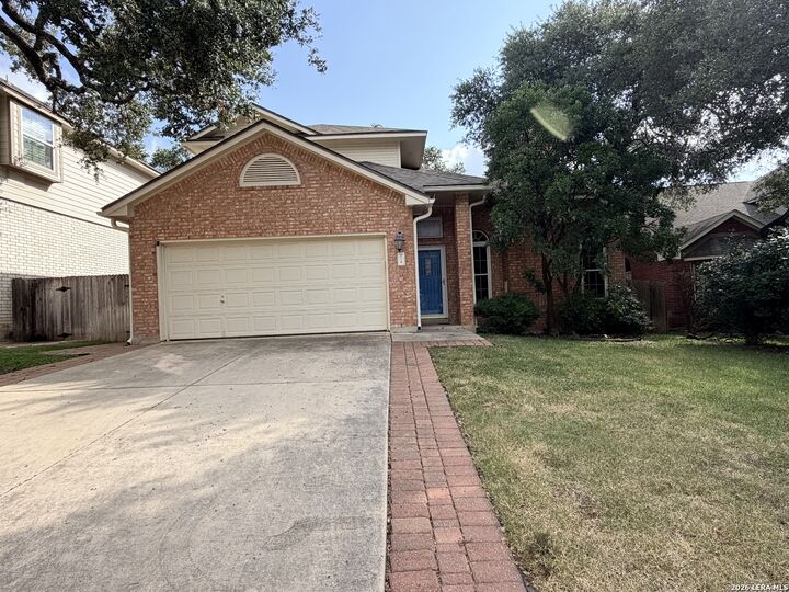 Property Photo: 215 Whisper Wood Ln TX 78216