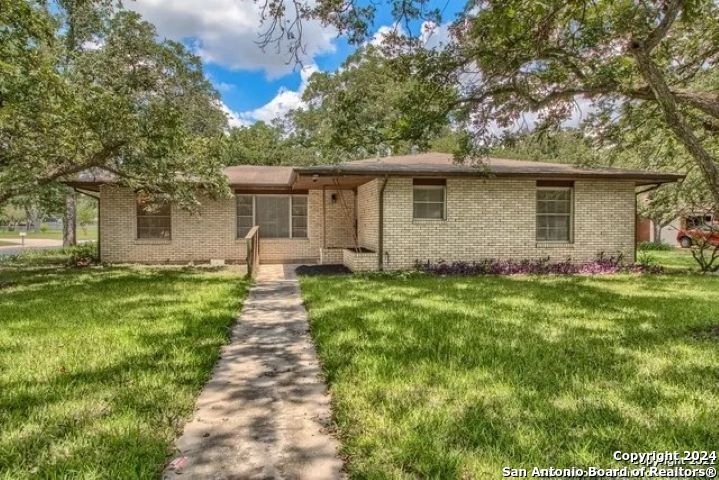 Property Photo: 4703 Darlene Dr TX 78222