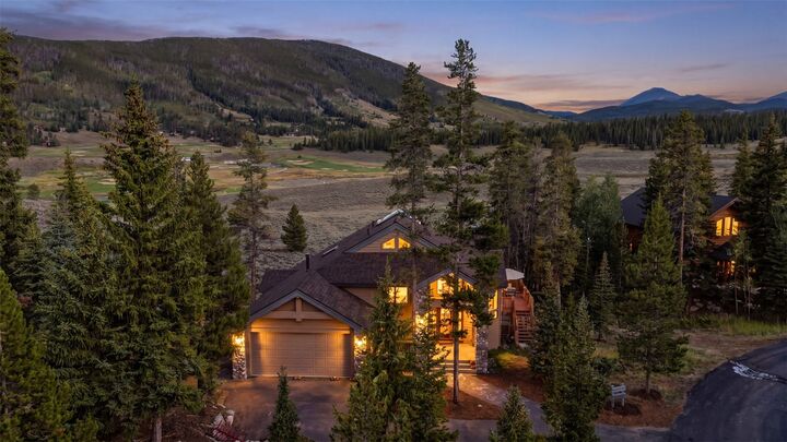 Property Photo:  28 Spruce Circle  CO 80435 