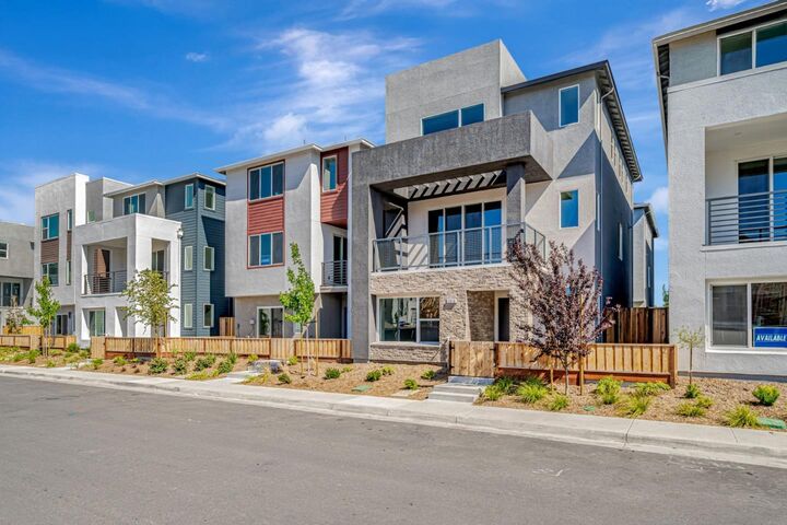Property Photo:  1006 Rojo Terrace  CA 94583 